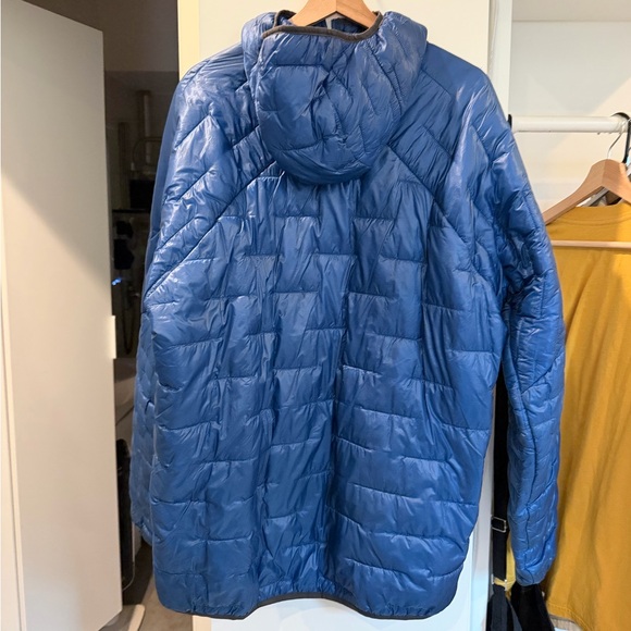 Patagonia Micro Puff Hoodie Jacket - Picture 3 of 3